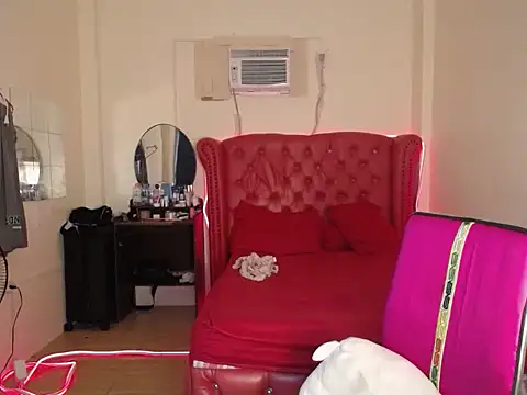 TIKOLGIRL webcam