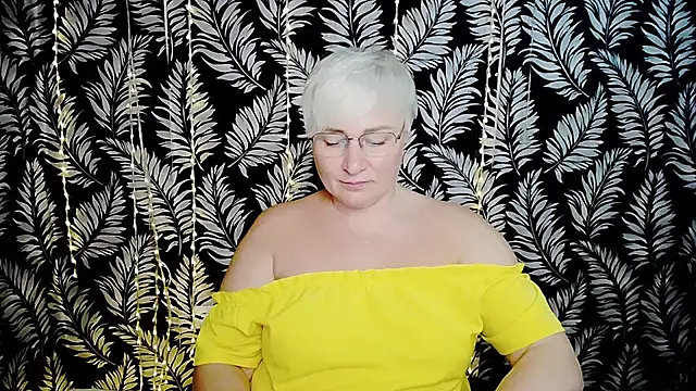 Olivia_playful webcam