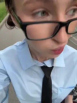 -missbehaving live cam