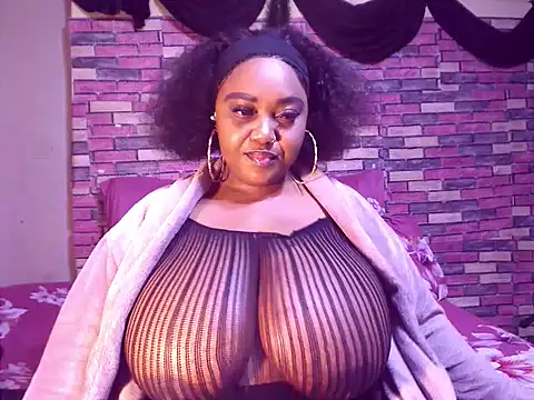 BustySavita