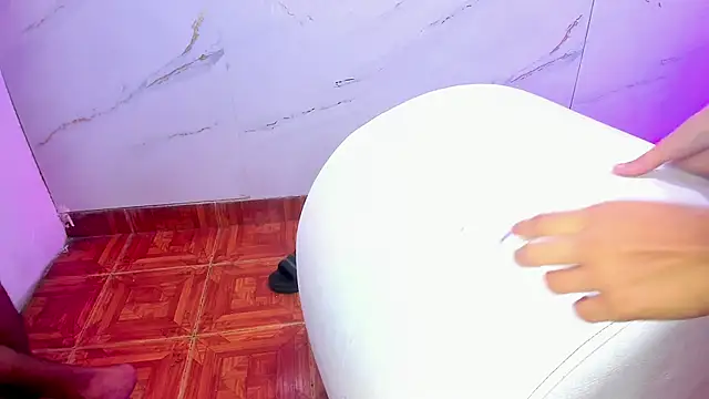 AmazingOrgasm webcam