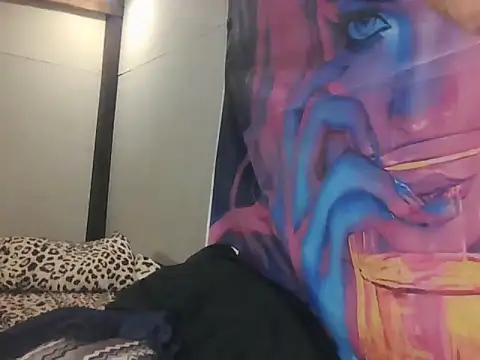 urhalfguyxx webcam