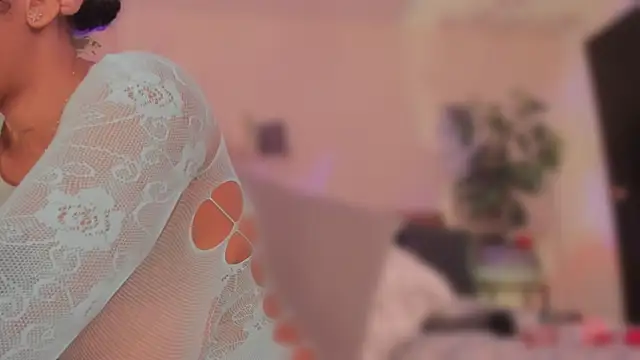 Watch YariRose live on EroticFlix - High definition streams