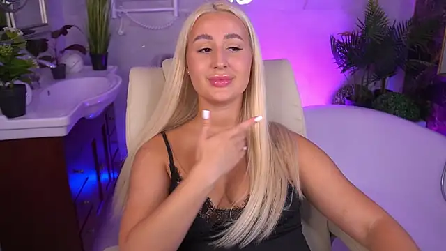LiaBrazzerr webcam