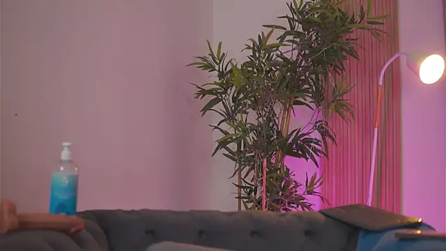 Aisha_Bee webcam
