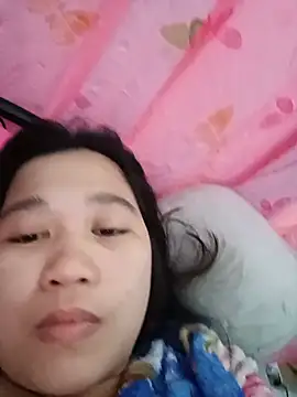 Milkytits4You webcam