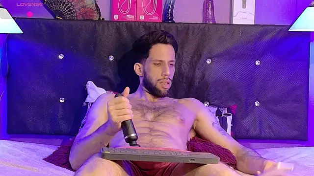 Karim_mansur webcam