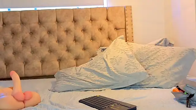 ValkiryMonts webcam