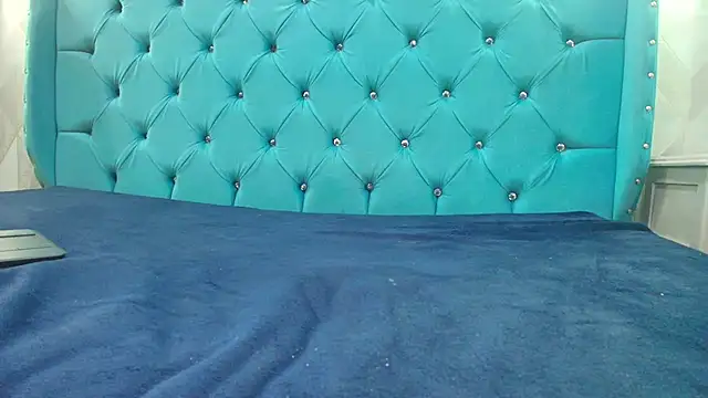 MadelineDoll webcam