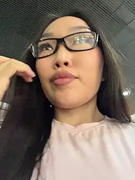 trytomakememoam webcam