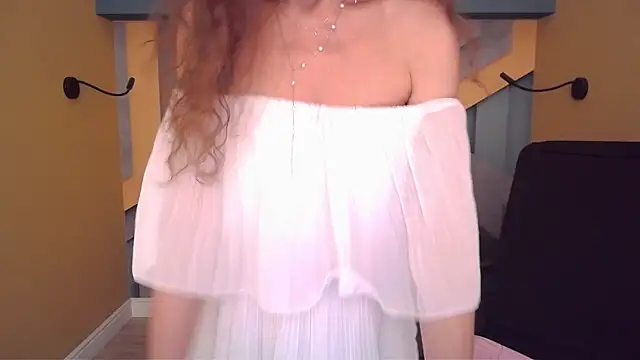 EllaLong webcam