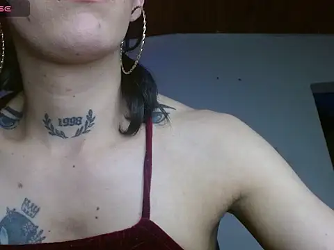 Scarlett_crastrawberry webcam