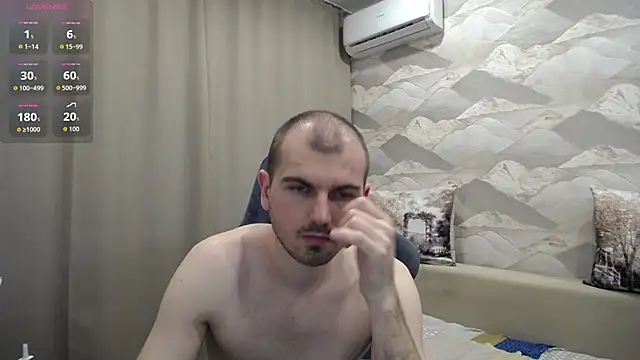 SerzhKorol1 live cam on StripChat