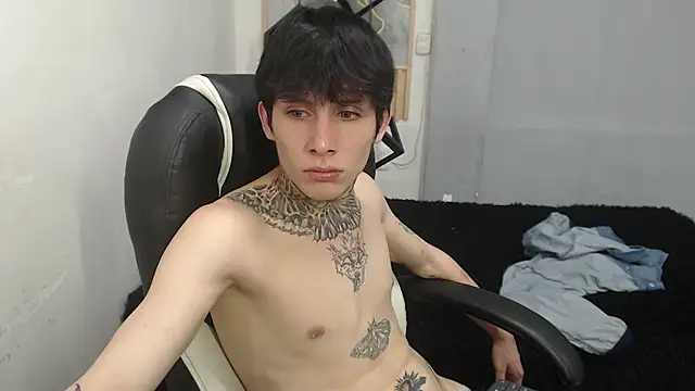 Cry_thereal live sex cam