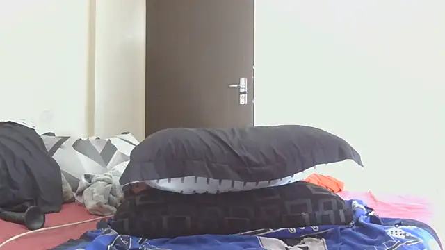 AddictiveAssCurves webcam
