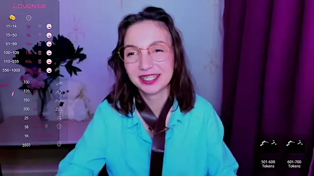 KindHazelHere_ live cam on StripChat