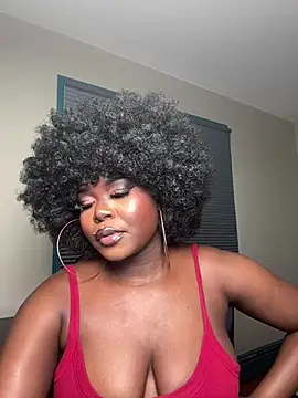 WomanNextdoor1 webcam