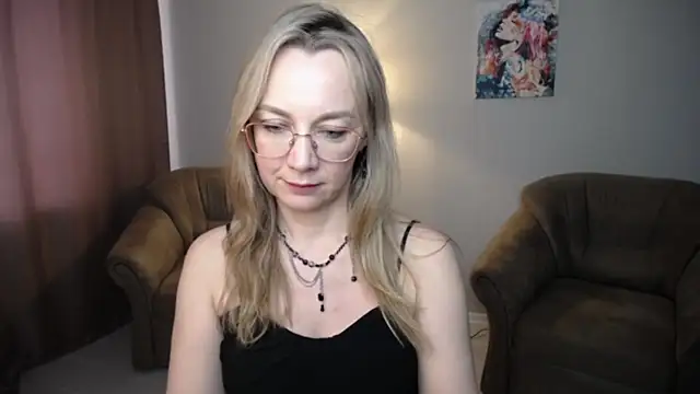 Ava_Elior webcam