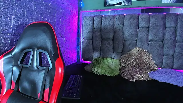 AshelyJenner webcam