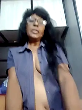 MsAttitude live cam on StripChat