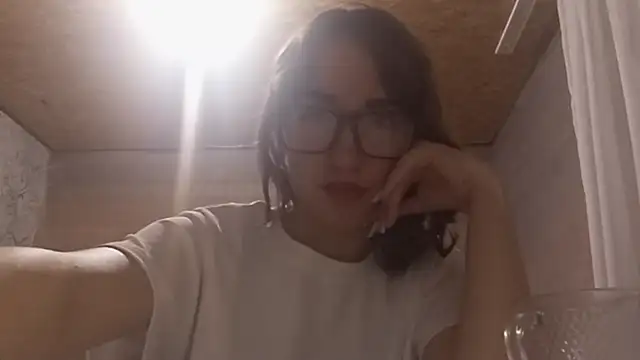 OliviaMoment webcam