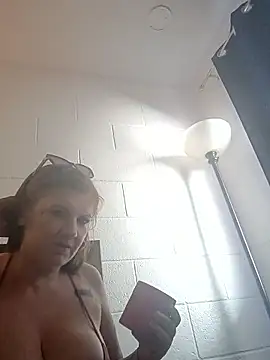 nakedgarbageperson webcam