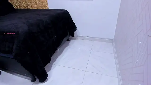 valerie__skinny webcam
