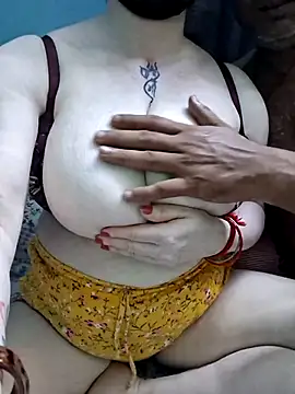 Indian_Coupl3 webcam