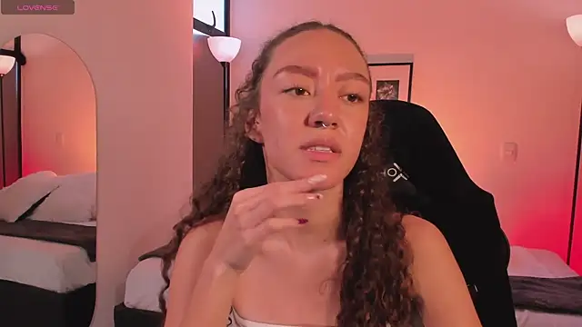 ChloeMoreti webcam