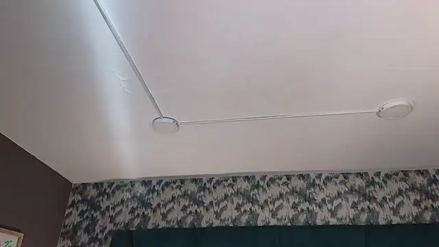 Aaron_Eze webcam
