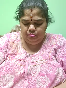 tamilthanushri webcam