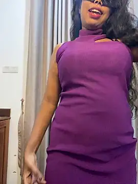 ZELINA_WOOFY webcam