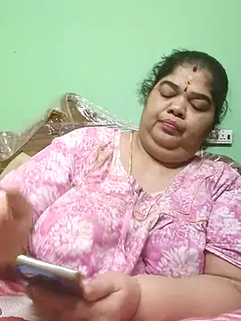 tamilthanushri webcam