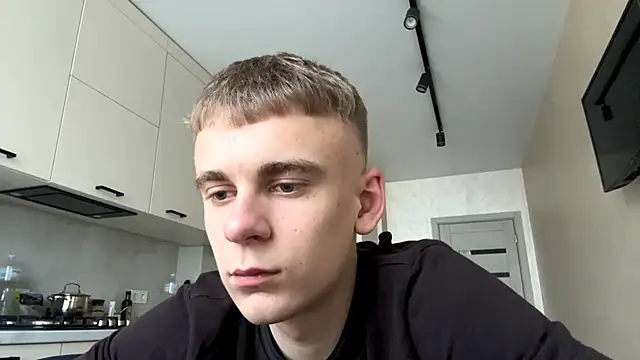 SoloFury live cam on StripChat