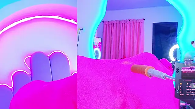 NathaxaLeans webcam