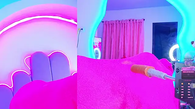 NathaxaLeans webcam
