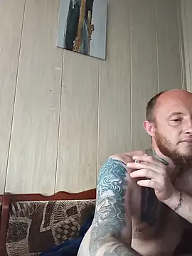 Yurka1404 live sex cam