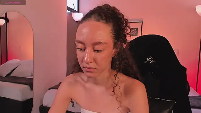 ChloeMoreti webcam
