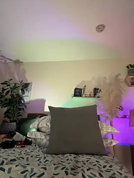 YariRose webcam