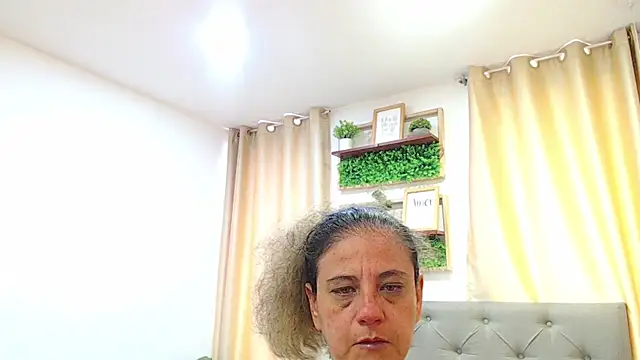 sasi_luna webcam