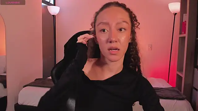 ChloeMoreti webcam
