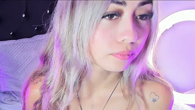 Annyy_Ricee28 webcam