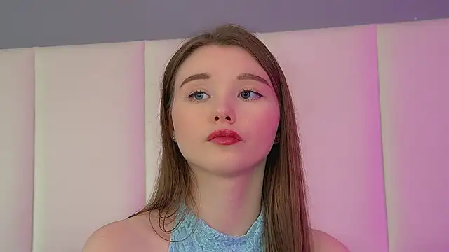 KeiraAsti webcam
