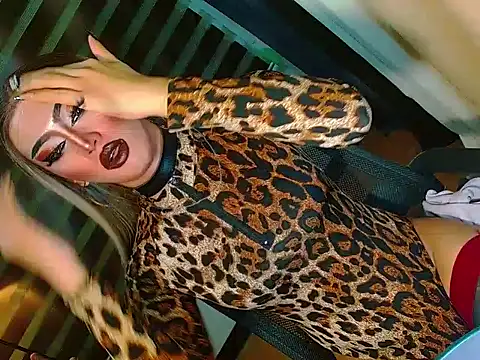 HOLLYWOOD_QUEEN_88 webcam
