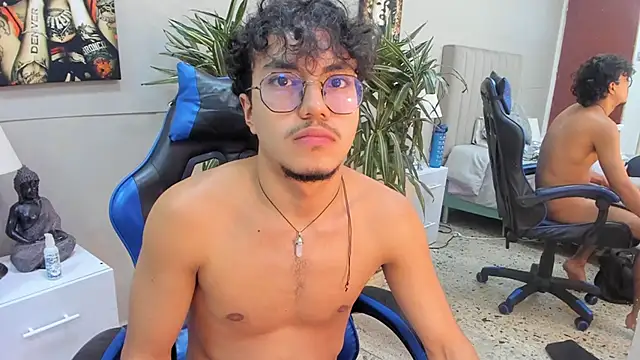 kai_storn live cam on StripChat