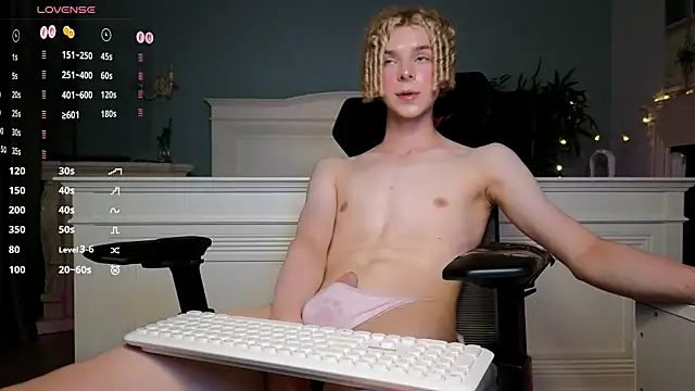 Kudi_Minnt webcam