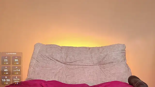 miaa_lux webcam