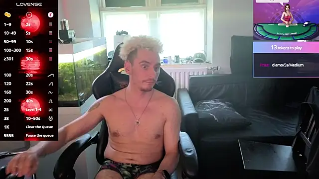 Rayzel_White webcam