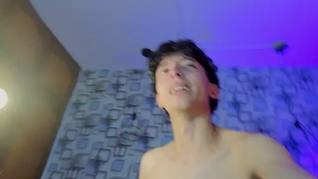 Twink_Sebas7 webcam