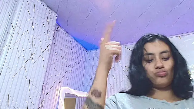 PEACHY_TAY webcam